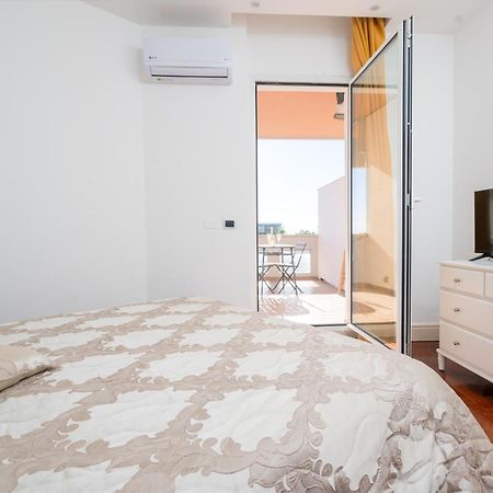 Perla Marina Sea View Apartment Katanya Dış mekan fotoğraf