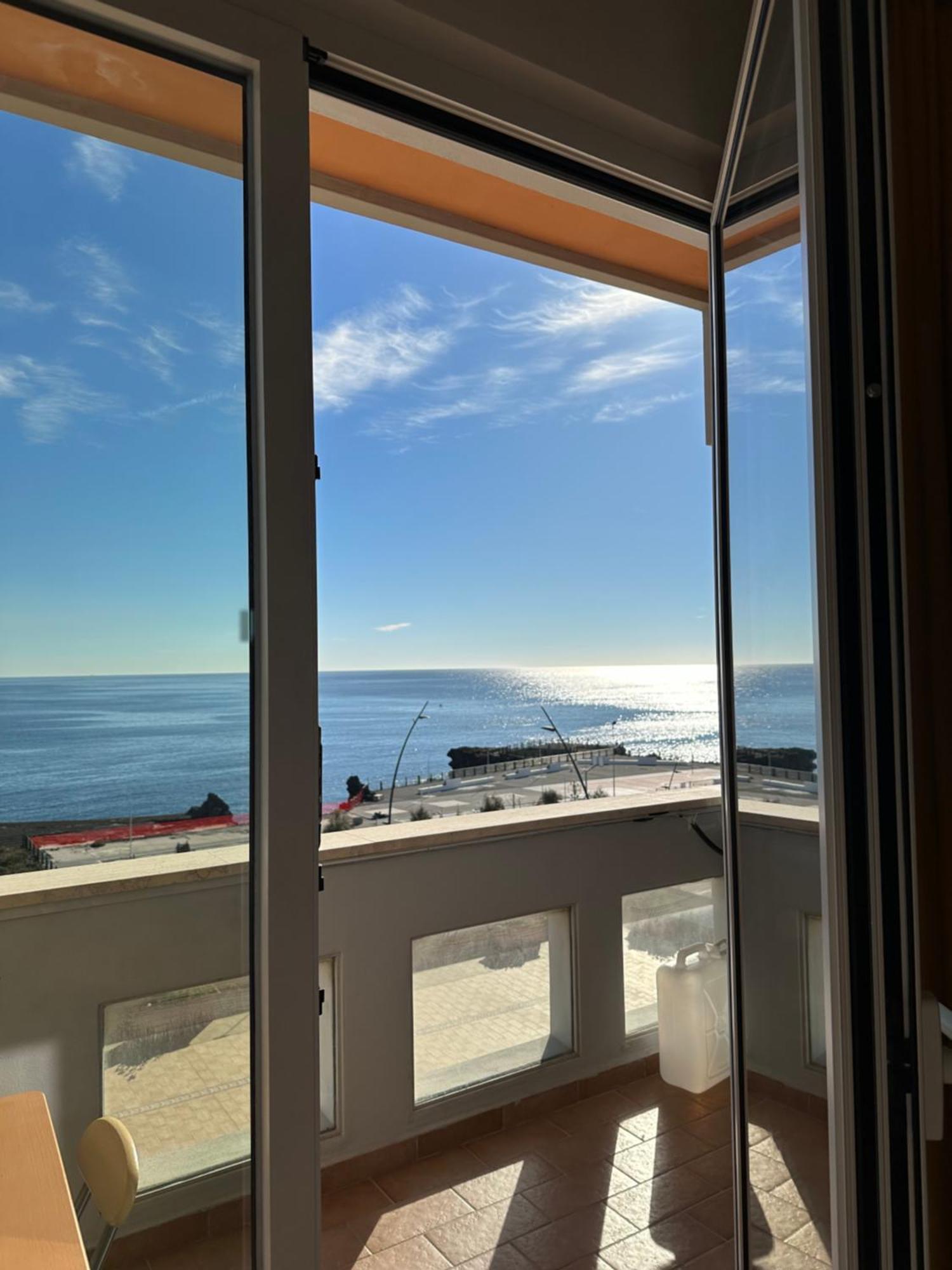 Perla Marina Sea View Apartment Katanya Dış mekan fotoğraf