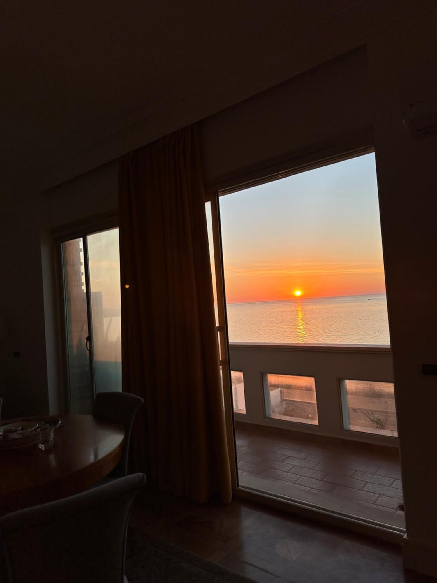Perla Marina Sea View Apartment Katanya Dış mekan fotoğraf