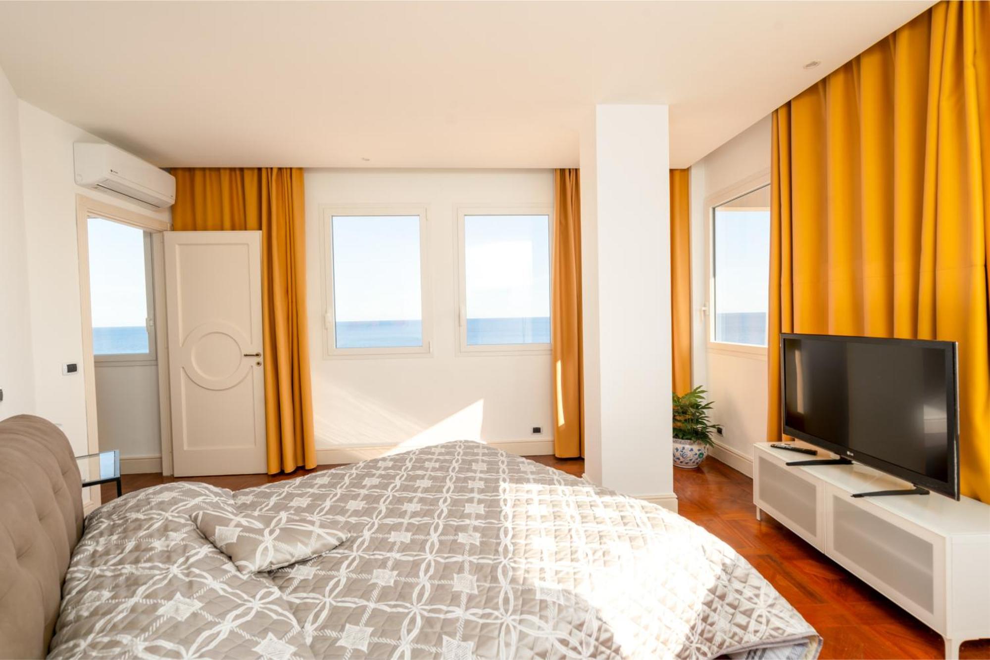 Perla Marina Sea View Apartment Katanya Dış mekan fotoğraf